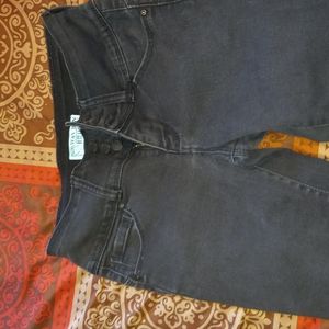 High rise black skinnys